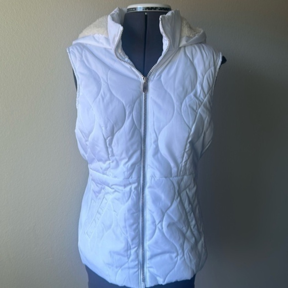 Cavalini vest white puffer faux fur lined hooded size Petite Medium zipper front